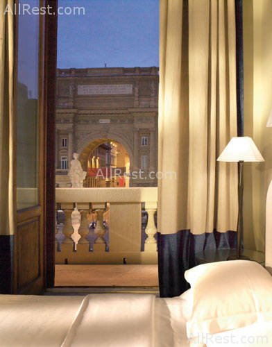 Savoy Hotel 32